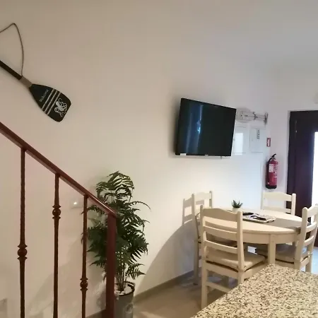 Casa Andorinhas Лагуш